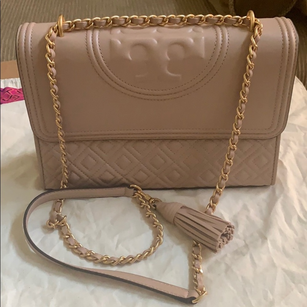 *SOLD* Tory Burch shoulder bag *SOLD*